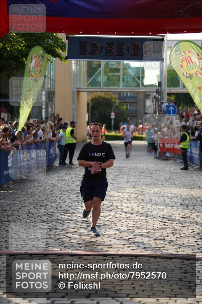13.06.2025 - Holstenköstenlauf Felixshl http://msf.ph/oto/7952570 13.06.2025 19:41:08 Laufen 2188, 3230 meine-sportfotos.de