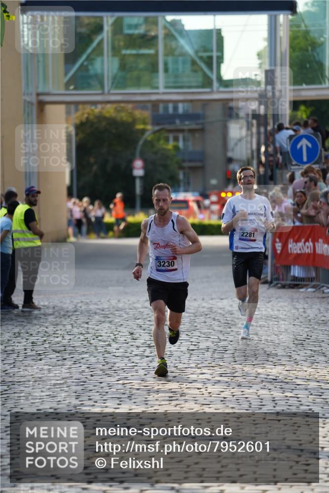 13.06.2025 - Holstenköstenlauf Felixshl http://msf.ph/oto/7952601 13.06.2025 19:41:13 Laufen 2281, 3230 meine-sportfotos.de