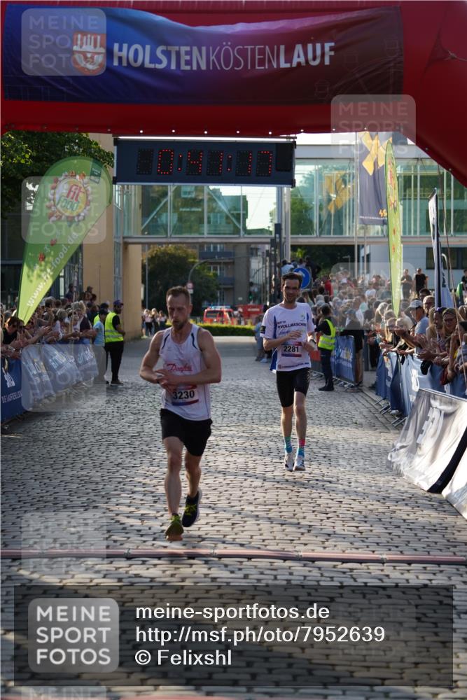 13.06.2025 - Holstenköstenlauf Felixshl http://msf.ph/oto/7952639 13.06.2025 19:41:16 Laufen 2281, 3230 meine-sportfotos.de