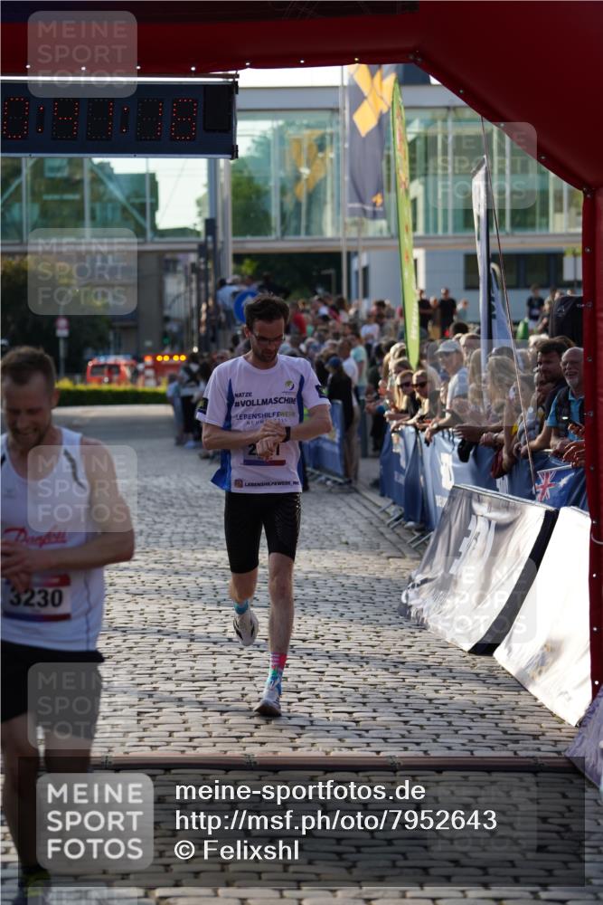 13.06.2025 - Holstenköstenlauf Felixshl http://msf.ph/oto/7952643 13.06.2025 19:41:17 Laufen 2281, 3230 meine-sportfotos.de