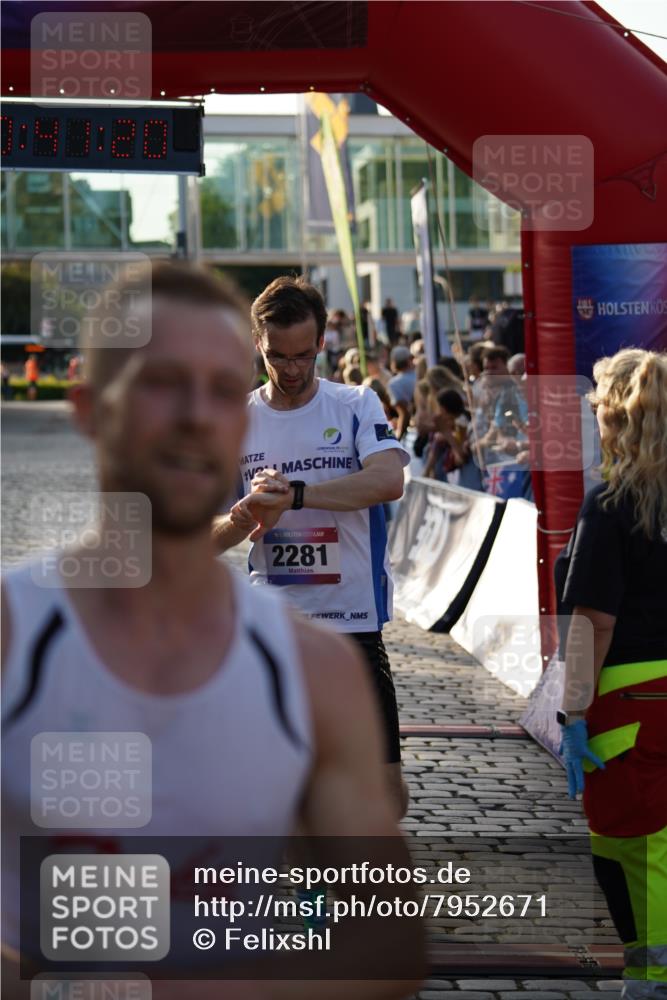 13.06.2025 - Holstenköstenlauf Felixshl http://msf.ph/oto/7952671 13.06.2025 19:41:19 Laufen 2281, 3071, 3230 meine-sportfotos.de