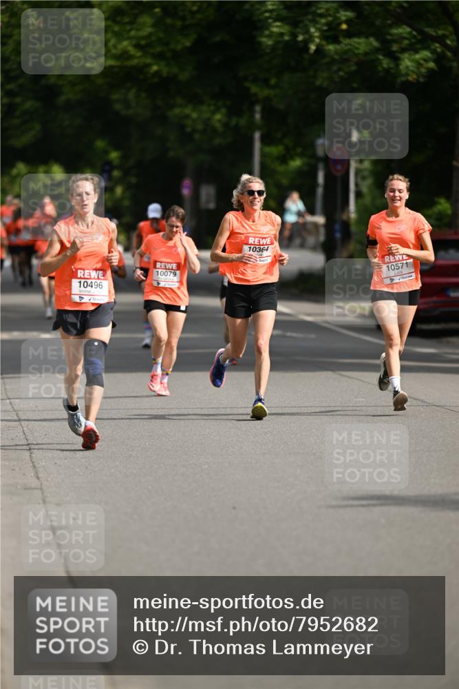 15.06.2025 - REWE Women's Run Dr. Thomas Lammeyer http://msf.ph/oto/7952682 15.06.2025 09:40:27 Laufen 10364, 10571, 10079, 10496 meine-sportfotos.de