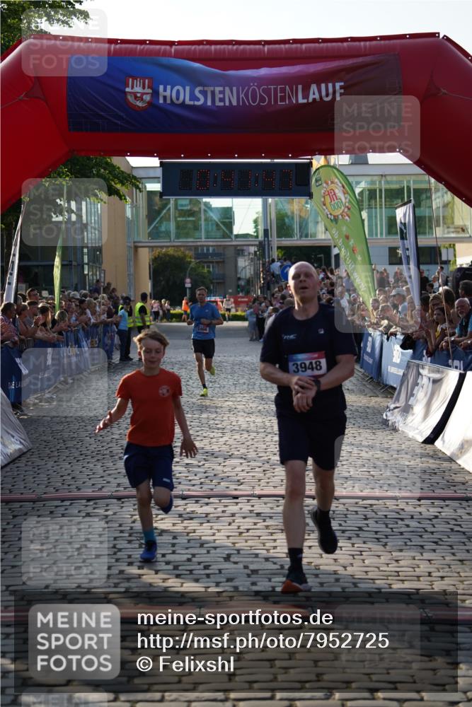 13.06.2025 - Holstenköstenlauf Felixshl http://msf.ph/oto/7952725 13.06.2025 19:41:47 Laufen 2466, 3948 meine-sportfotos.de