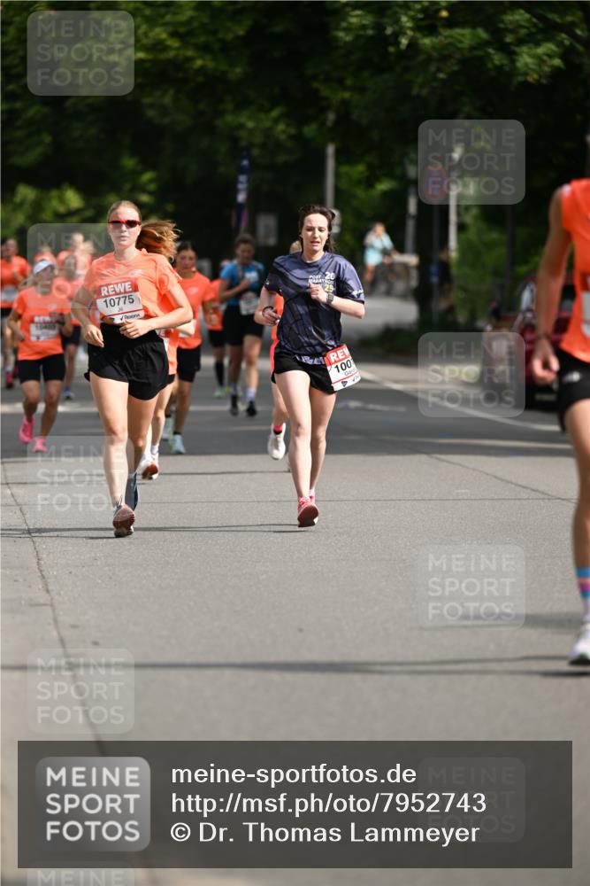15.06.2025 - REWE Women's Run Dr. Thomas Lammeyer http://msf.ph/oto/7952743 15.06.2025 09:40:37 Laufen 10775, 1001 meine-sportfotos.de