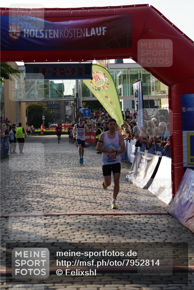 13.06.2025 - Holstenköstenlauf Felixshl http://msf.ph/oto/7952814 13.06.2025 19:42:06 Laufen 2529, 3213 meine-sportfotos.de
