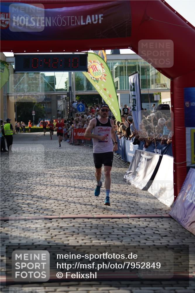 13.06.2025 - Holstenköstenlauf Felixshl http://msf.ph/oto/7952849 13.06.2025 19:42:09 Laufen 2529, 3213, 3811 meine-sportfotos.de