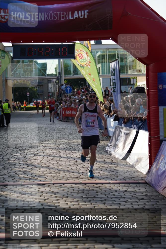 13.06.2025 - Holstenköstenlauf Felixshl http://msf.ph/oto/7952854 13.06.2025 19:42:09 Laufen 2529, 3213, 3811 meine-sportfotos.de