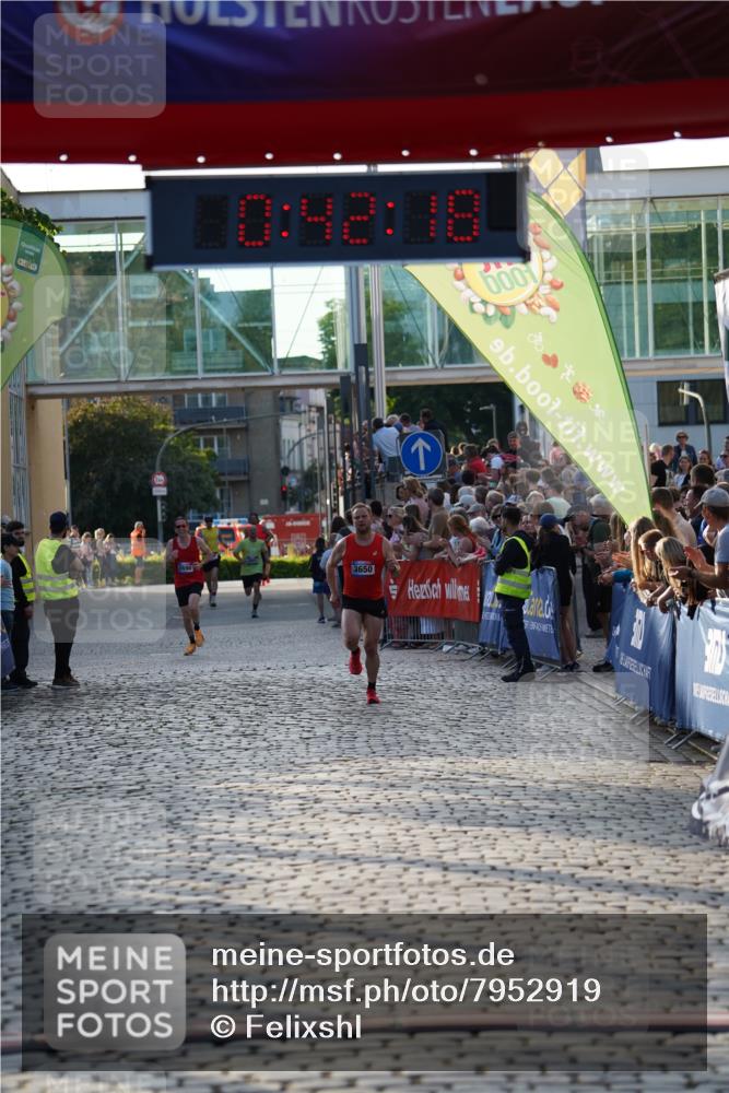 13.06.2025 - Holstenköstenlauf Felixshl http://msf.ph/oto/7952919 13.06.2025 19:42:17 Laufen 2690, 3650, 3811 meine-sportfotos.de