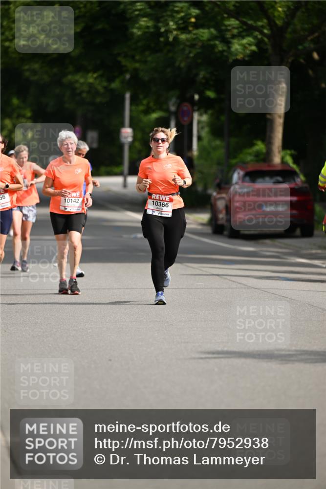 15.06.2025 - REWE Women's Run Dr. Thomas Lammeyer http://msf.ph/oto/7952938 15.06.2025 09:41:10 Laufen 56, 10142, 10366 meine-sportfotos.de