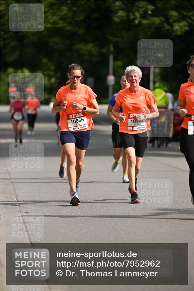 15.06.2025 - REWE Women's Run Dr. Thomas Lammeyer http://msf.ph/oto/7952962 15.06.2025 09:41:13 Laufen 10666, 10142 meine-sportfotos.de