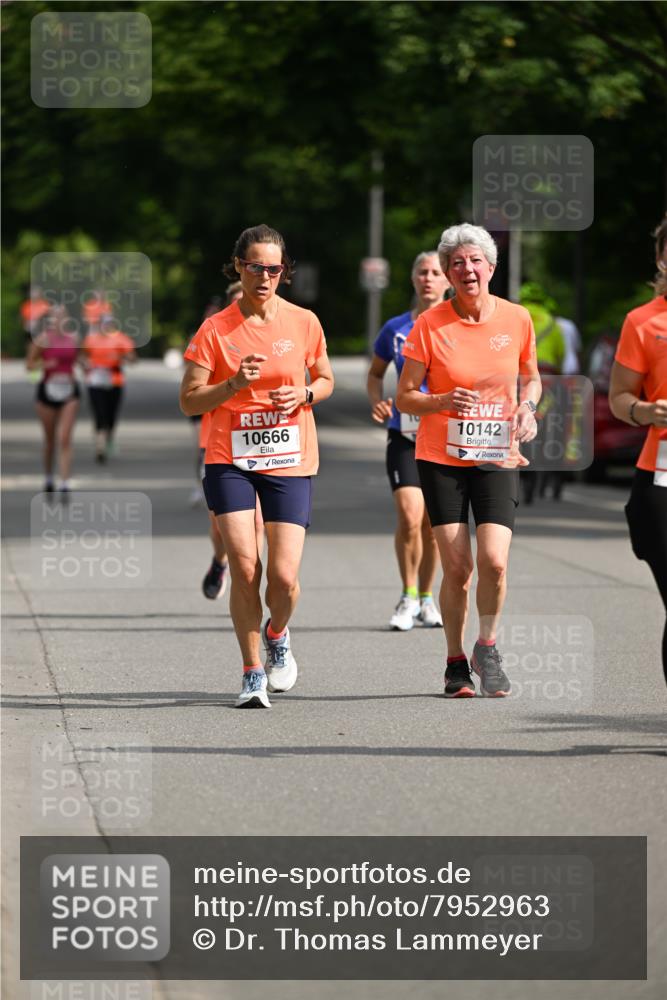 15.06.2025 - REWE Women's Run Dr. Thomas Lammeyer http://msf.ph/oto/7952963 15.06.2025 09:41:13 Laufen 10666, 10142 meine-sportfotos.de