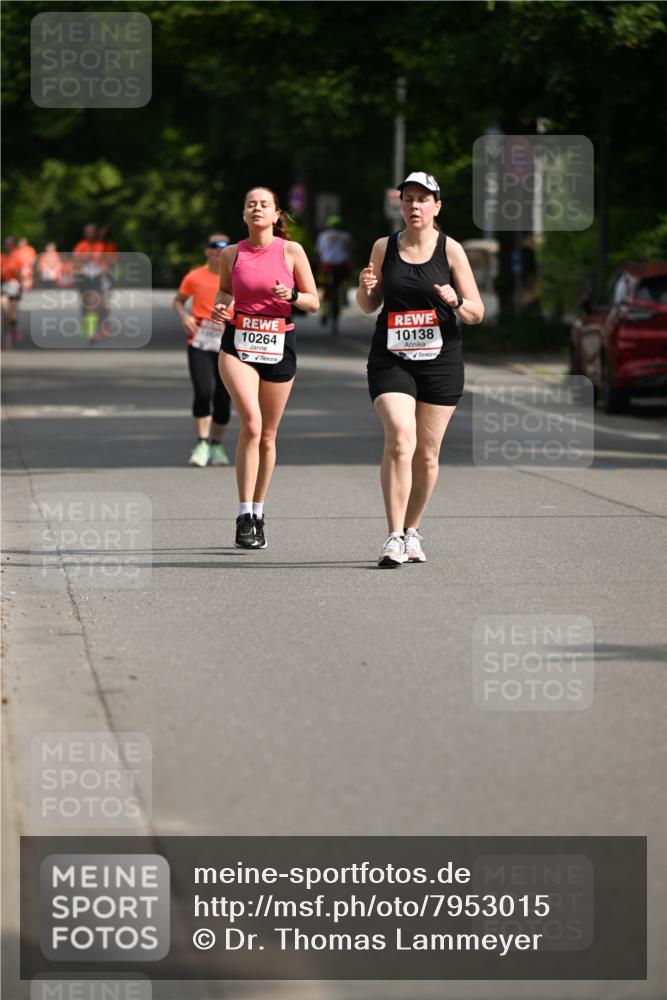 15.06.2025 - REWE Women's Run Dr. Thomas Lammeyer http://msf.ph/oto/7953015 15.06.2025 09:41:20 Laufen 10264, 10138 meine-sportfotos.de
