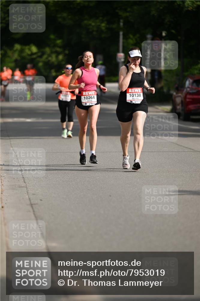 15.06.2025 - REWE Women's Run Dr. Thomas Lammeyer http://msf.ph/oto/7953019 15.06.2025 09:41:20 Laufen 10264, 10138 meine-sportfotos.de