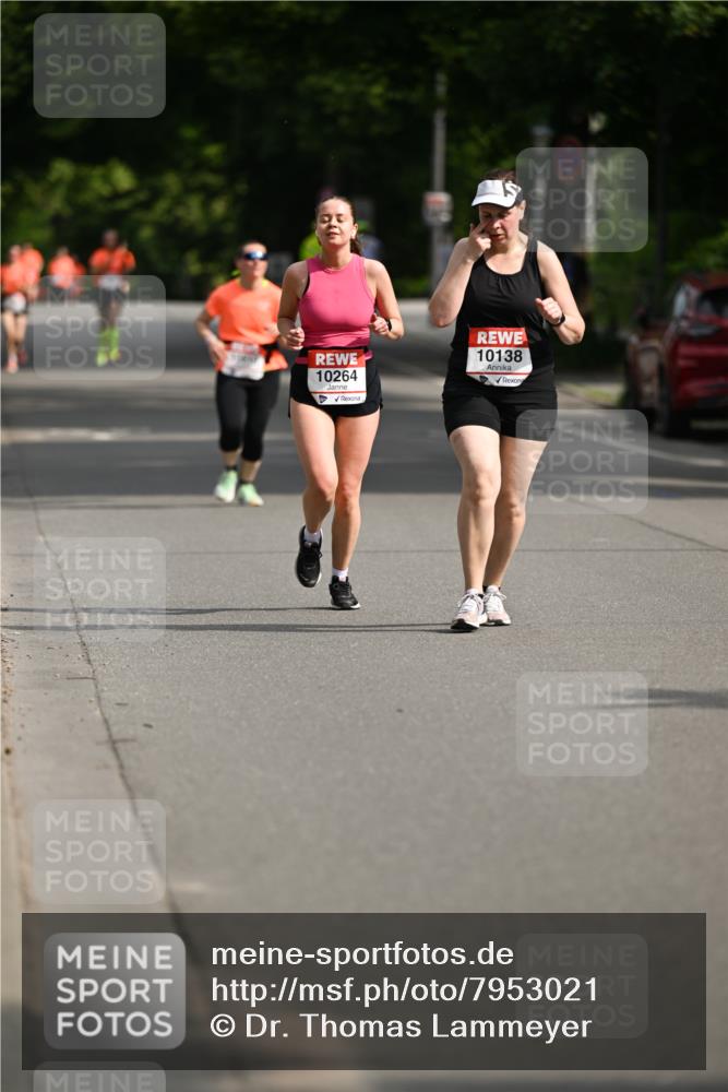 15.06.2025 - REWE Women's Run Dr. Thomas Lammeyer http://msf.ph/oto/7953021 15.06.2025 09:41:21 Laufen 10264, 10138 meine-sportfotos.de