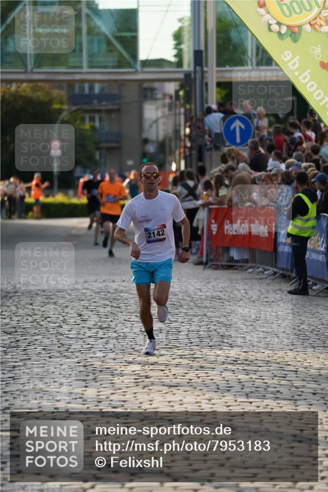 13.06.2025 - Holstenköstenlauf Felixshl http://msf.ph/oto/7953183 13.06.2025 19:42:57 Laufen 2142, 2315 meine-sportfotos.de