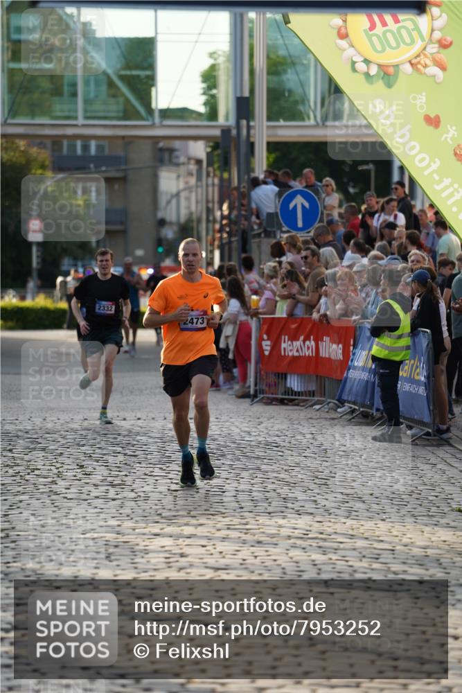 13.06.2025 - Holstenköstenlauf Felixshl http://msf.ph/oto/7953252 13.06.2025 19:43:03 Laufen 2142, 2332, 2473 meine-sportfotos.de