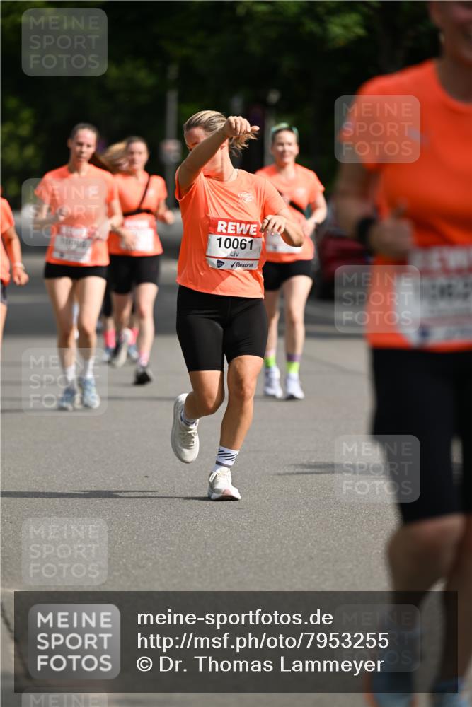 15.06.2025 - REWE Women's Run Dr. Thomas Lammeyer http://msf.ph/oto/7953255 15.06.2025 09:42:17 Laufen 10061 meine-sportfotos.de