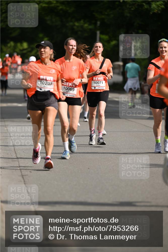 15.06.2025 - REWE Women's Run Dr. Thomas Lammeyer http://msf.ph/oto/7953266 15.06.2025 09:42:19 Laufen 10203, 10071, 10069 meine-sportfotos.de