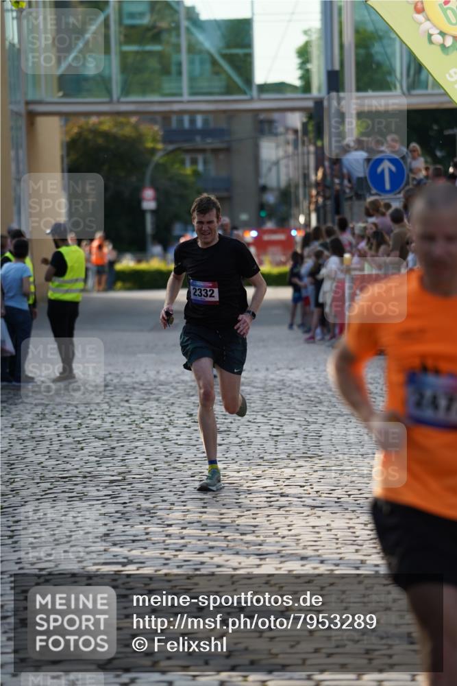13.06.2025 - Holstenköstenlauf Felixshl http://msf.ph/oto/7953289 13.06.2025 19:43:06 Laufen 2332, 2411, 2473 meine-sportfotos.de