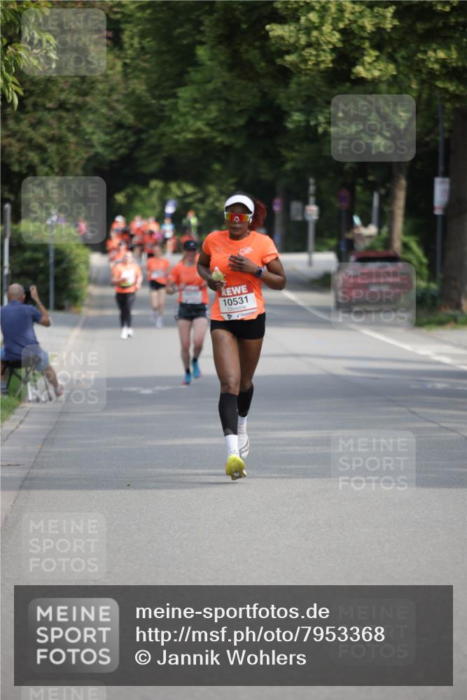 15.06.2025 - REWE Women's Run Jannik Wohlers http://msf.ph/oto/7953368 15.06.2025 08:48:33 Laufen 10777, 10531 meine-sportfotos.de