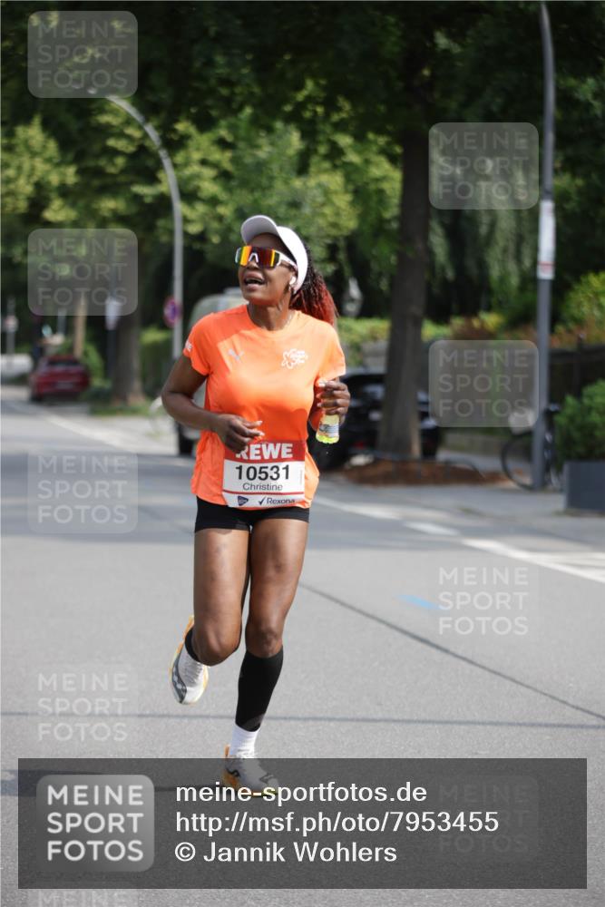 15.06.2025 - REWE Women's Run Jannik Wohlers http://msf.ph/oto/7953455 15.06.2025 08:48:37 Laufen 10531 meine-sportfotos.de