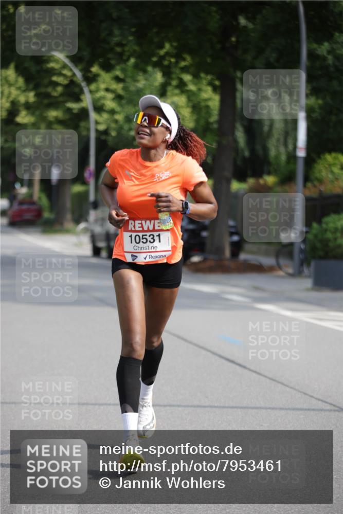 15.06.2025 - REWE Women's Run Jannik Wohlers http://msf.ph/oto/7953461 15.06.2025 08:48:37 Laufen 10531 meine-sportfotos.de