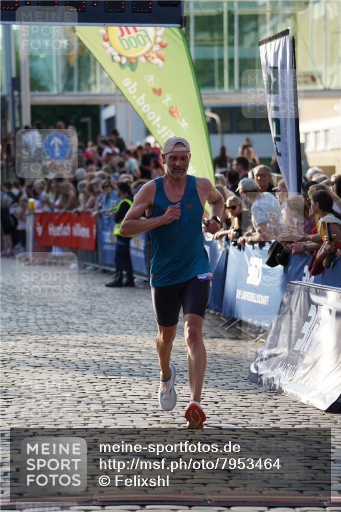 13.06.2025 - Holstenköstenlauf Felixshl http://msf.ph/oto/7953464 13.06.2025 19:43:17 Laufen 2081, 2139, 2411 meine-sportfotos.de