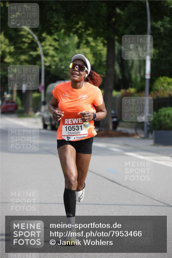 15.06.2025 - REWE Women's Run Jannik Wohlers http://msf.ph/oto/7953466 15.06.2025 08:48:37 Laufen 10531 meine-sportfotos.de
