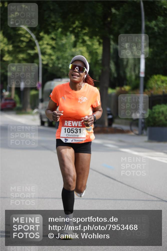 15.06.2025 - REWE Women's Run Jannik Wohlers http://msf.ph/oto/7953468 15.06.2025 08:48:38 Laufen 10531 meine-sportfotos.de