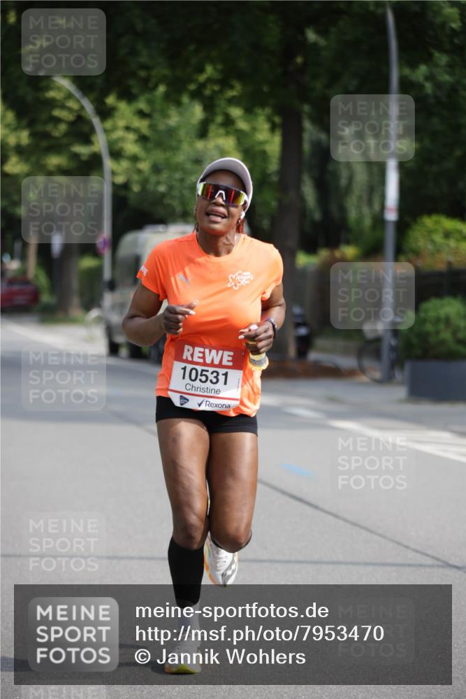 15.06.2025 - REWE Women's Run Jannik Wohlers http://msf.ph/oto/7953470 15.06.2025 08:48:38 Laufen 10531 meine-sportfotos.de