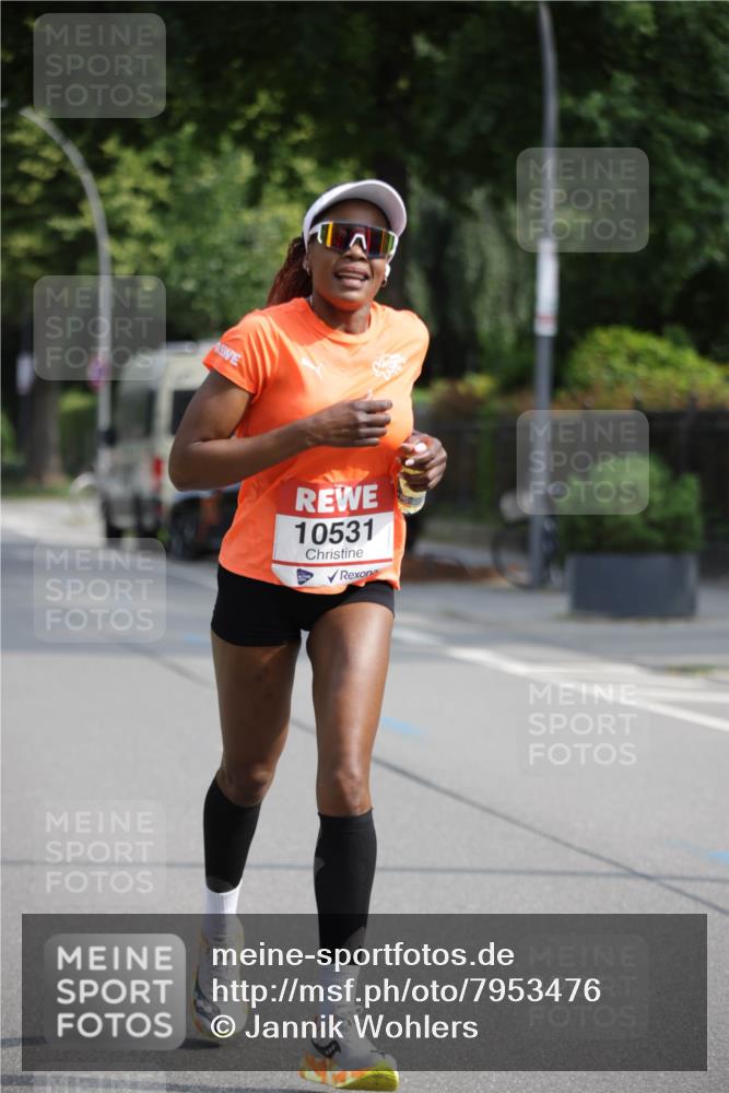 15.06.2025 - REWE Women's Run Jannik Wohlers http://msf.ph/oto/7953476 15.06.2025 08:48:38 Laufen 10531 meine-sportfotos.de