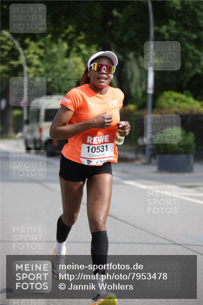 15.06.2025 - REWE Women's Run Jannik Wohlers http://msf.ph/oto/7953478 15.06.2025 08:48:38 Laufen 10531 meine-sportfotos.de
