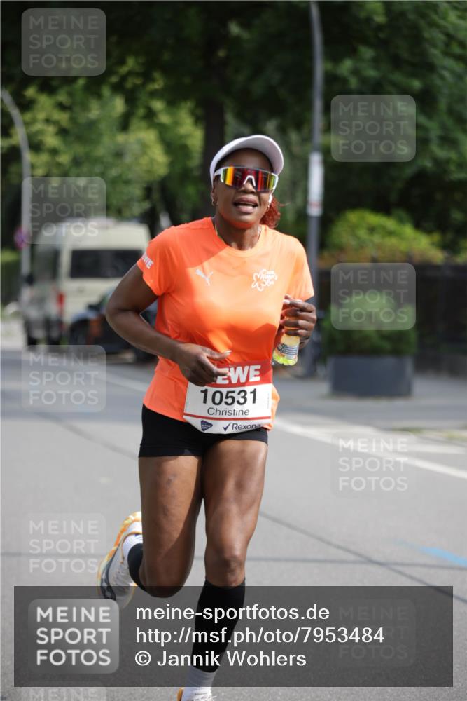 15.06.2025 - REWE Women's Run Jannik Wohlers http://msf.ph/oto/7953484 15.06.2025 08:48:38 Laufen 10531 meine-sportfotos.de