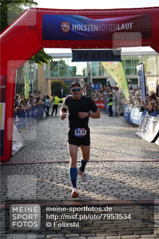 13.06.2025 - Holstenköstenlauf Felixshl http://msf.ph/oto/7953534 13.06.2025 19:43:20 Laufen 2081, 2139 meine-sportfotos.de