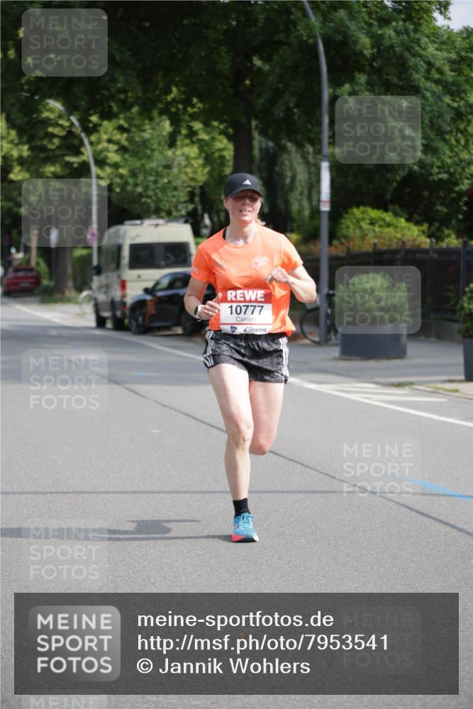 15.06.2025 - REWE Women's Run Jannik Wohlers http://msf.ph/oto/7953541 15.06.2025 08:48:44 Laufen 10777 meine-sportfotos.de