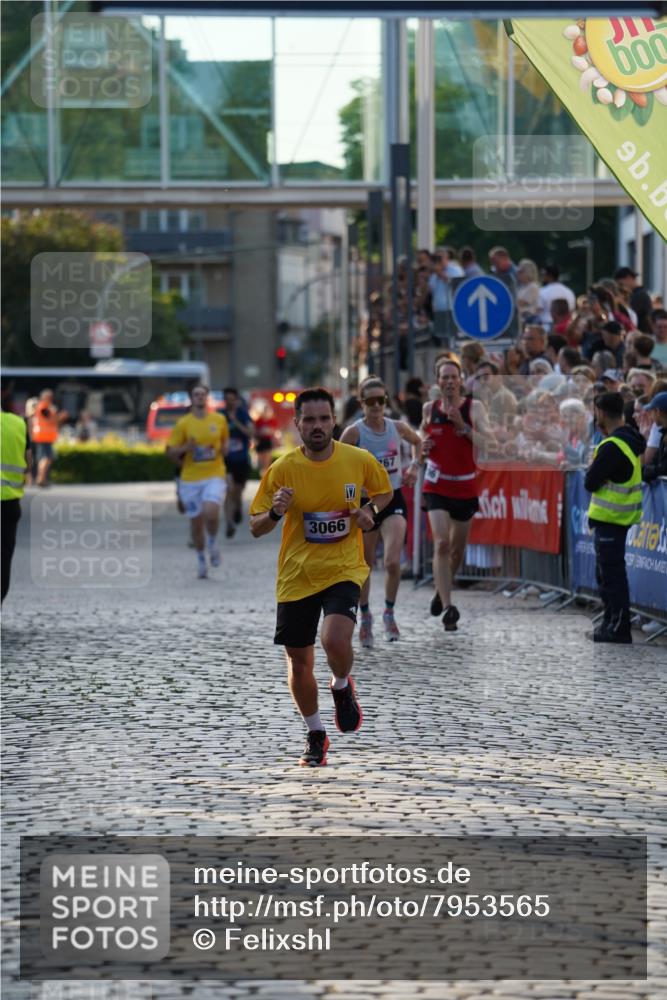 13.06.2025 - Holstenköstenlauf Felixshl http://msf.ph/oto/7953565 13.06.2025 19:43:32 Laufen 2296, 2767, 3066 meine-sportfotos.de
