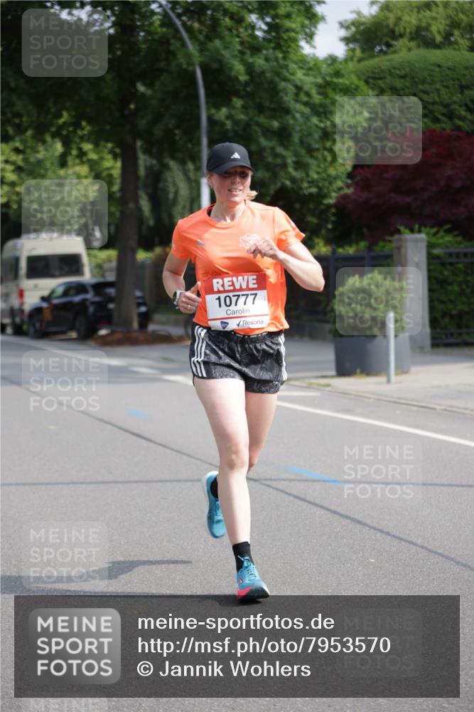 15.06.2025 - REWE Women's Run Jannik Wohlers http://msf.ph/oto/7953570 15.06.2025 08:48:45 Laufen 10777 meine-sportfotos.de