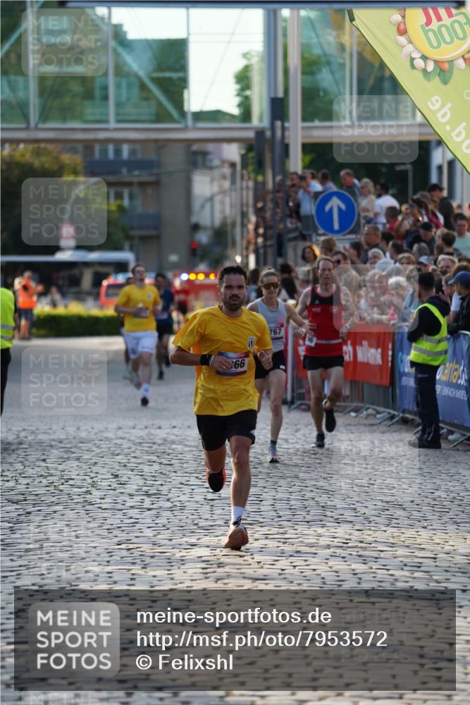 13.06.2025 - Holstenköstenlauf Felixshl http://msf.ph/oto/7953572 13.06.2025 19:43:32 Laufen 2296, 2767, 3066 meine-sportfotos.de