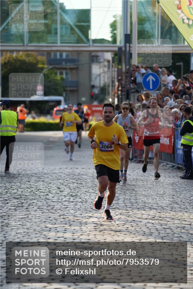 13.06.2025 - Holstenköstenlauf Felixshl http://msf.ph/oto/7953579 13.06.2025 19:43:32 Laufen 2296, 2767, 3066 meine-sportfotos.de