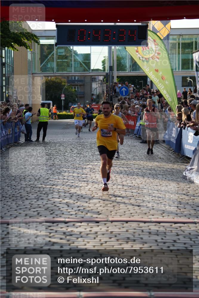 13.06.2025 - Holstenköstenlauf Felixshl http://msf.ph/oto/7953611 13.06.2025 19:43:34 Laufen 2296, 2767, 3066, 3073, 3132, 3781 meine-sportfotos.de