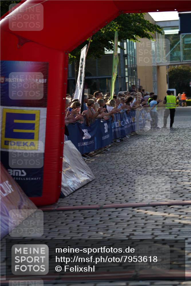 13.06.2025 - Holstenköstenlauf Felixshl http://msf.ph/oto/7953618 13.06.2025 19:43:34 Laufen 2296, 2767, 3066, 3073, 3132, 3781 meine-sportfotos.de