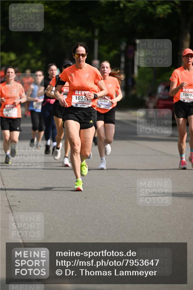 15.06.2025 - REWE Women's Run Dr. Thomas Lammeyer http://msf.ph/oto/7953647 15.06.2025 09:43:04 Laufen 10123, 1034, 10867, 10693 meine-sportfotos.de