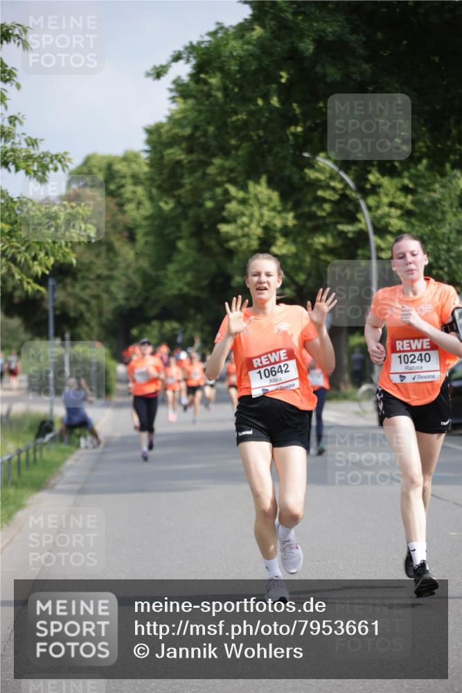 15.06.2025 - REWE Women's Run Jannik Wohlers http://msf.ph/oto/7953661 15.06.2025 08:48:53 Laufen 10642, 10240 meine-sportfotos.de