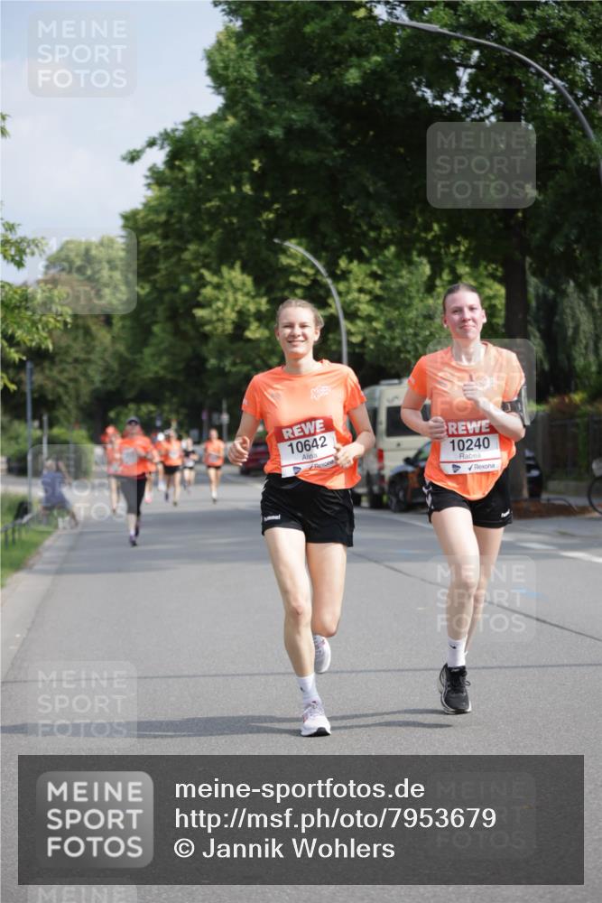 15.06.2025 - REWE Women's Run Jannik Wohlers http://msf.ph/oto/7953679 15.06.2025 08:48:54 Laufen 10642, 10240 meine-sportfotos.de