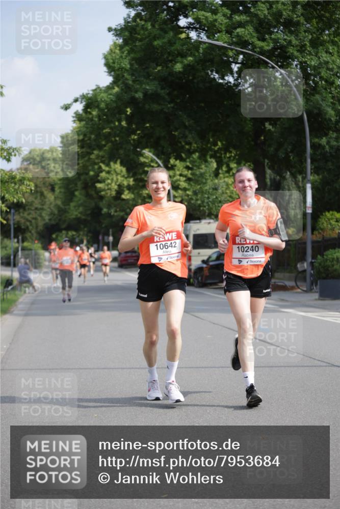 15.06.2025 - REWE Women's Run Jannik Wohlers http://msf.ph/oto/7953684 15.06.2025 08:48:54 Laufen 10642, 10240 meine-sportfotos.de