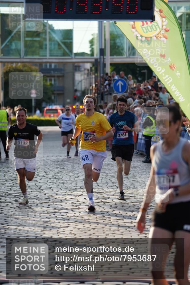 13.06.2025 - Holstenköstenlauf Felixshl http://msf.ph/oto/7953687 13.06.2025 19:43:40 Laufen 2278, 2296, 2637, 2767, 3073, 3132, 3224, 3781 meine-sportfotos.de