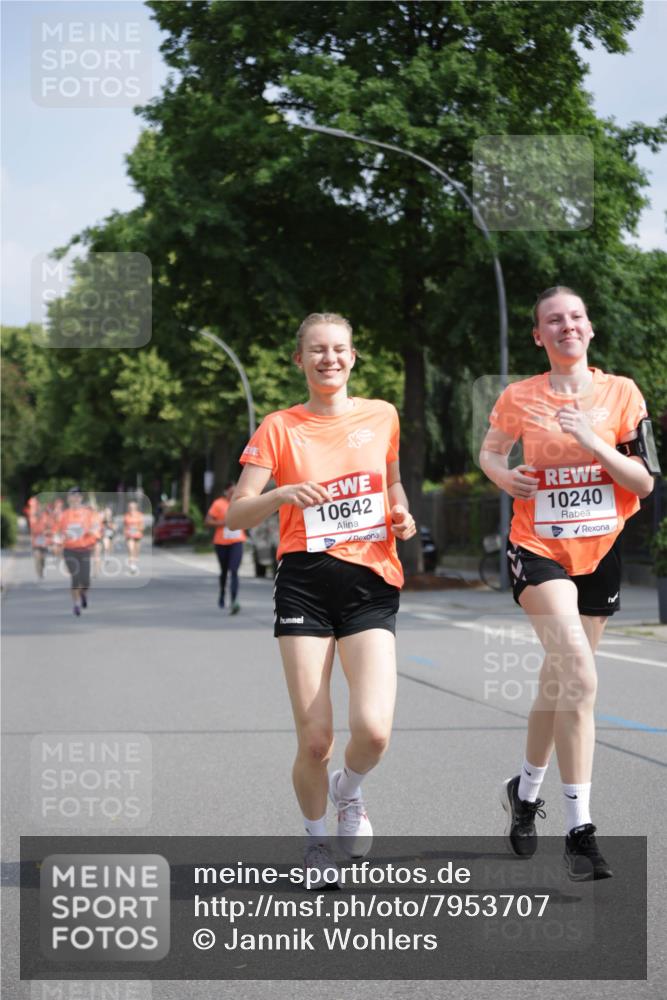 15.06.2025 - REWE Women's Run Jannik Wohlers http://msf.ph/oto/7953707 15.06.2025 08:48:54 Laufen 10642, 10240 meine-sportfotos.de