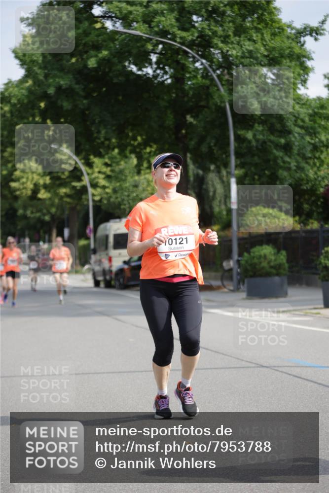 15.06.2025 - REWE Women's Run Jannik Wohlers http://msf.ph/oto/7953788 15.06.2025 08:49:01 Laufen 0121 meine-sportfotos.de