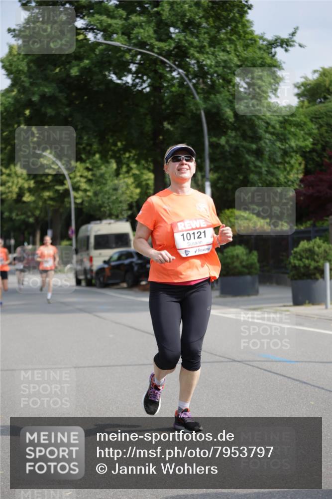15.06.2025 - REWE Women's Run Jannik Wohlers http://msf.ph/oto/7953797 15.06.2025 08:49:01 Laufen 10121 meine-sportfotos.de