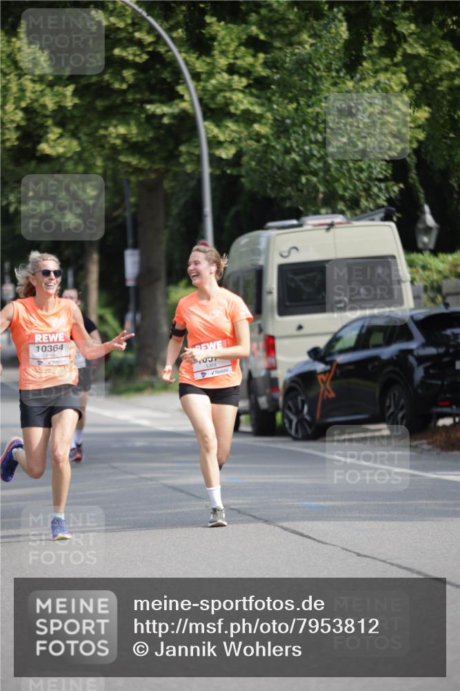15.06.2025 - REWE Women's Run Jannik Wohlers http://msf.ph/oto/7953812 15.06.2025 08:49:03 Laufen 10364 meine-sportfotos.de